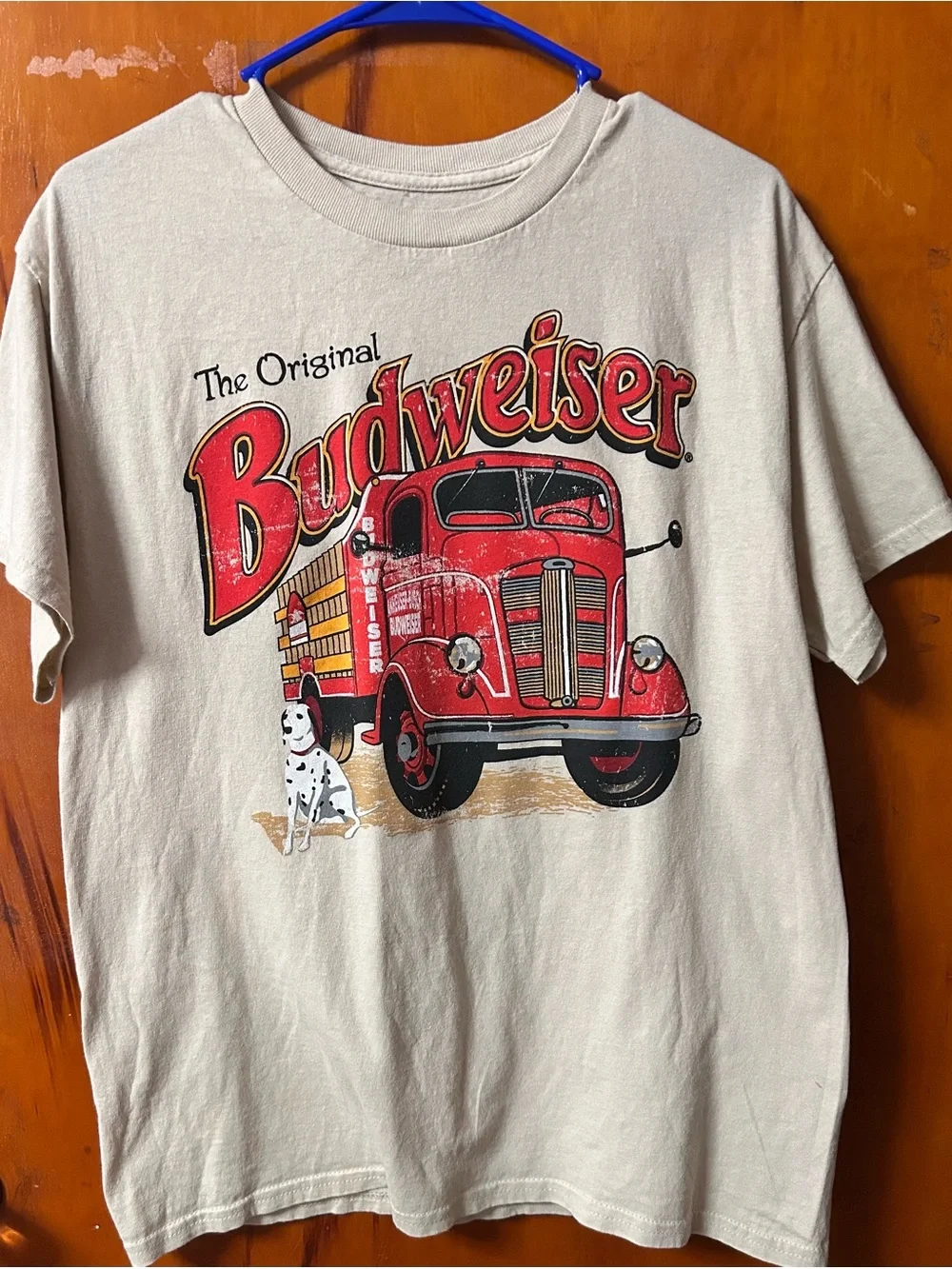 Budweiser Men's Cream Short-Sleeve Graphic Tee with Red Truck